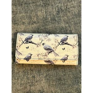 Jolamirel Ivory White Countryside Blue Floral Bird Trifold Clutch Wallet